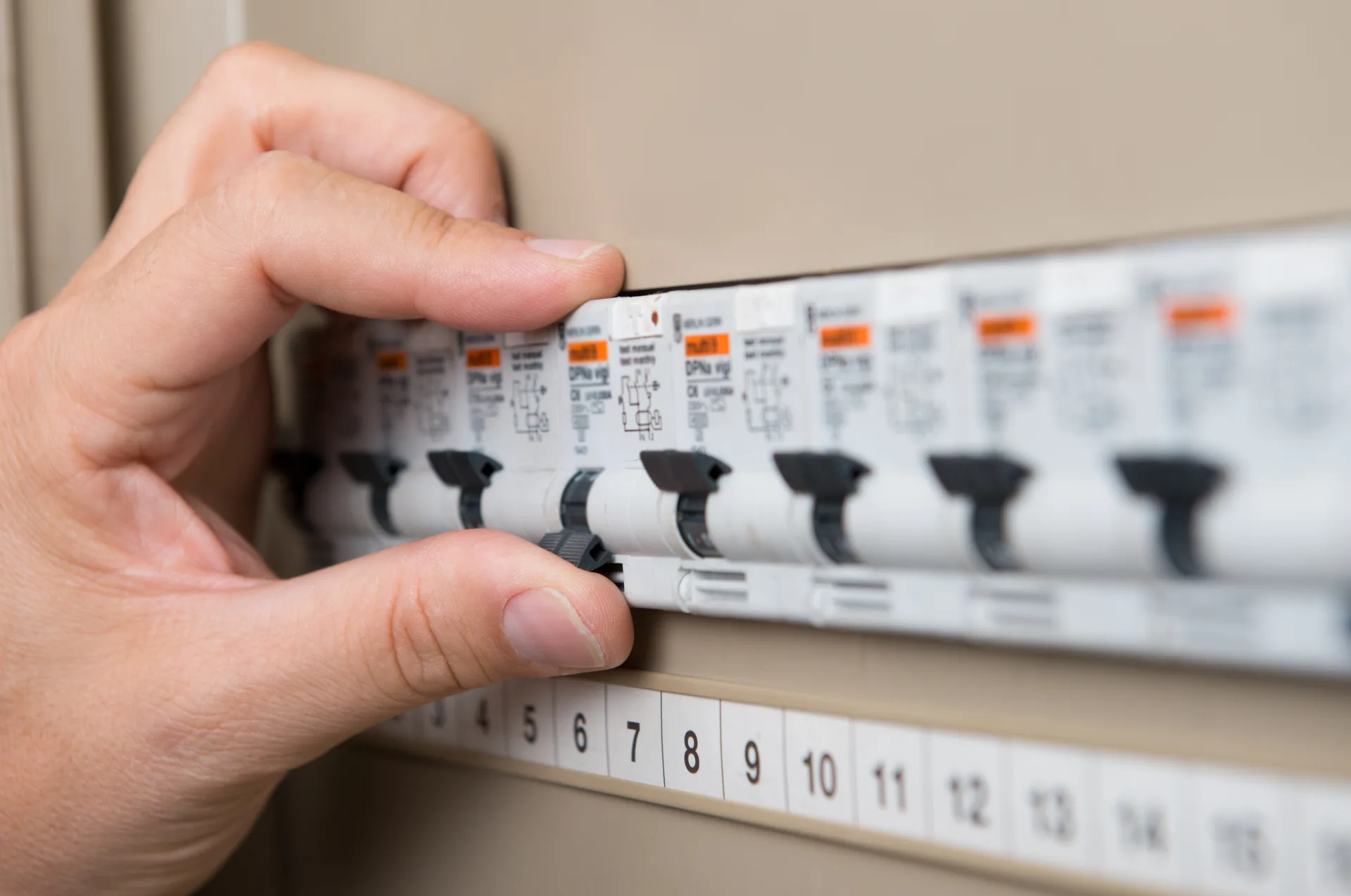 Electrician Terrigal, licensed electricians serving Terrigal